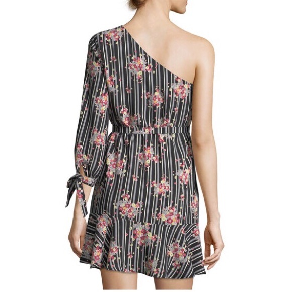 NEW Collective Concepts One Shoulder Dress - Picture 4 of 5